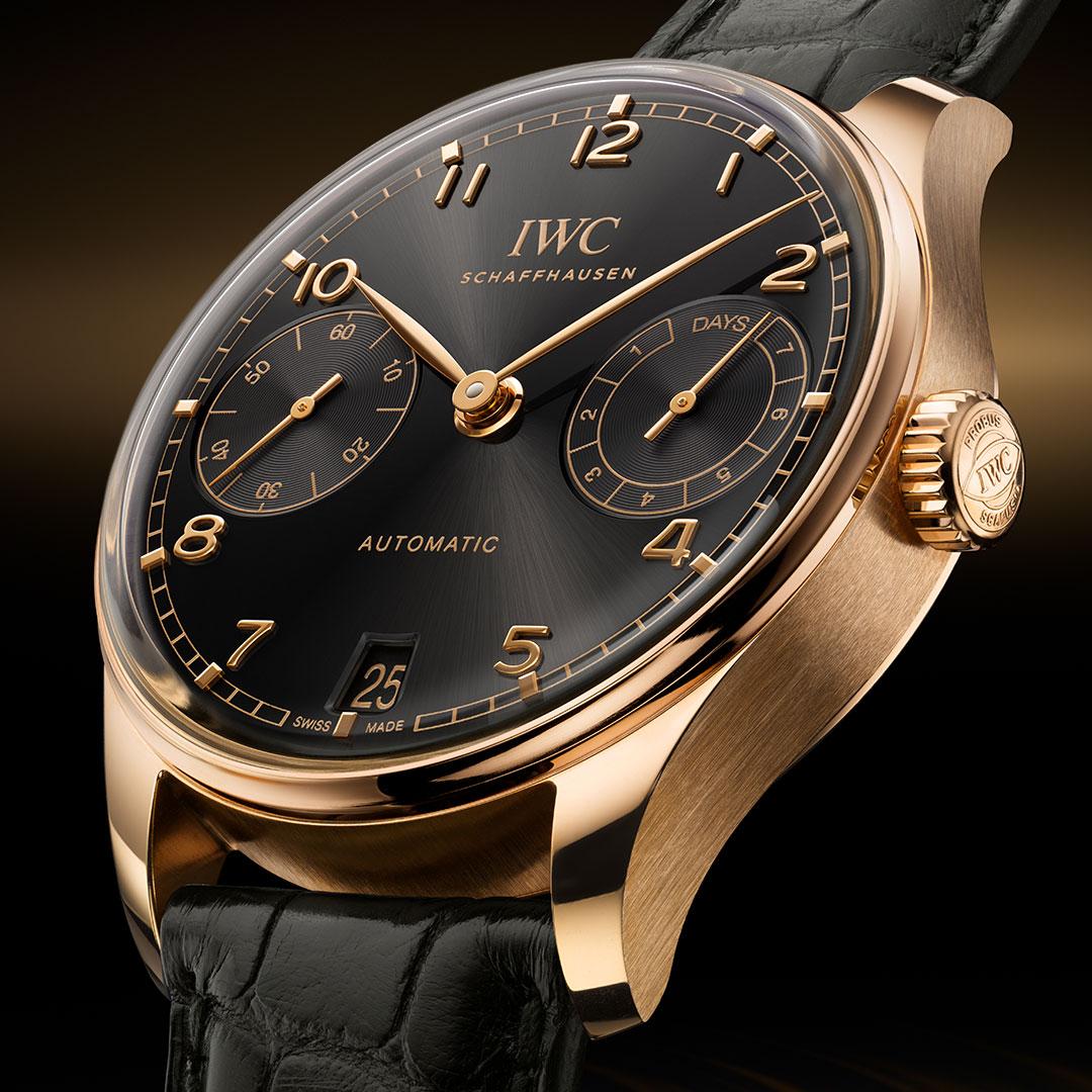 IWC Portugieser Automatic 42 mm (2024) Double Box-glass ref. IW501707 obsidian black dial in gold side