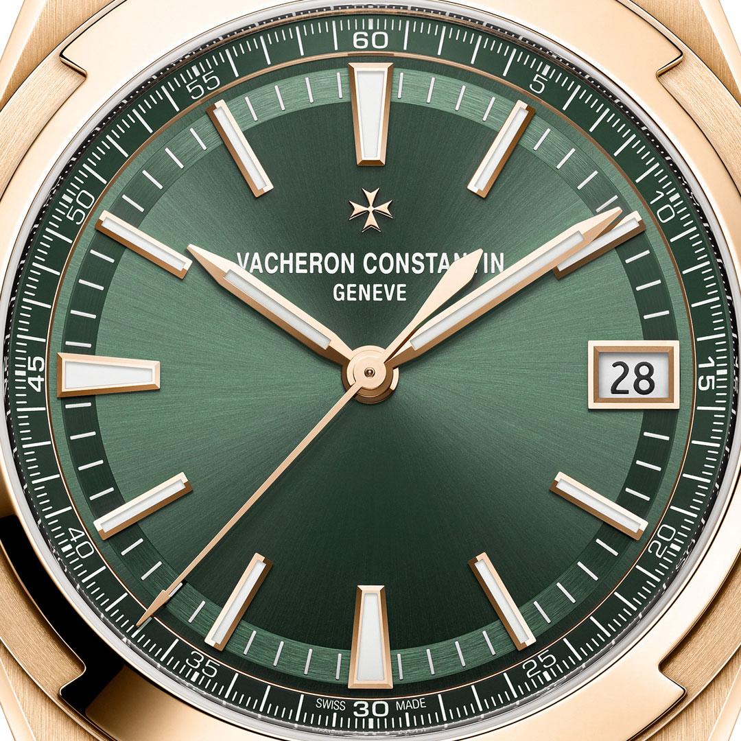 Vacheron Constantin Overseas Self-winding Sunburst Green ref. 4520V/210R-B967 dial