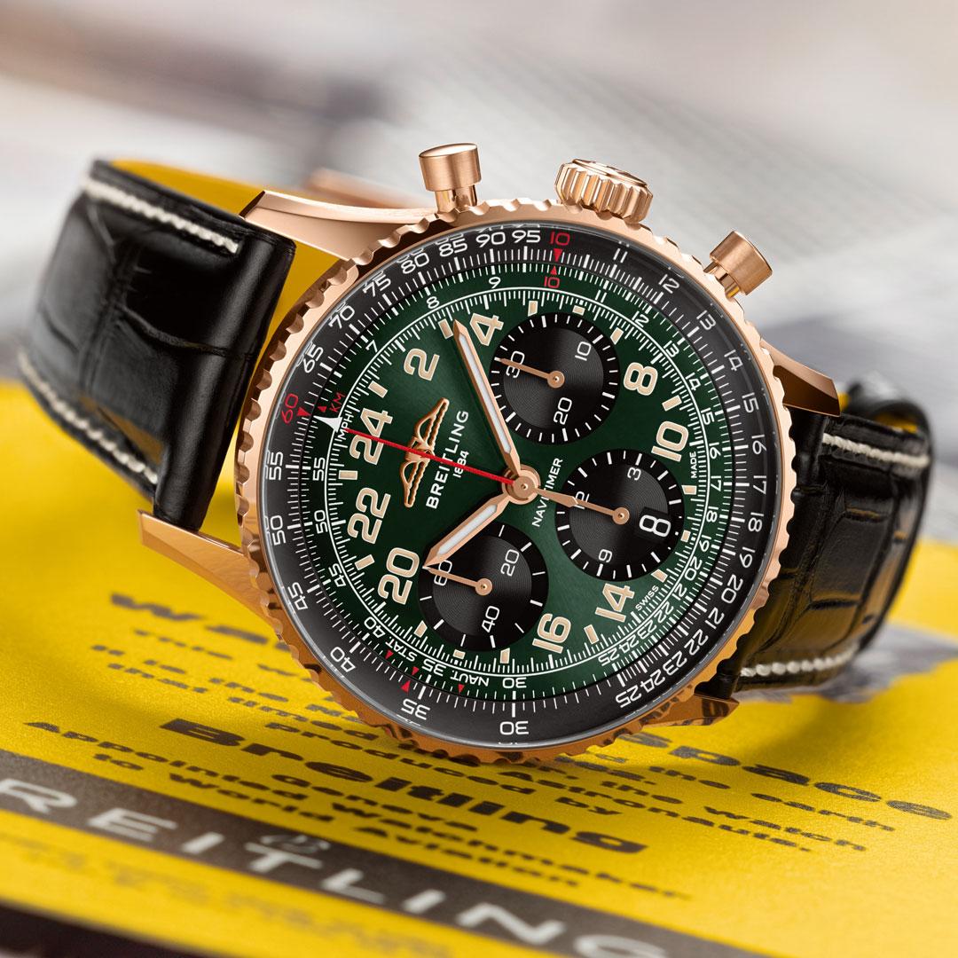 Breitling Navitimer B12 Chronograph 41 Cosmonaute Limited Edition ref. RB12302A1L1P1 side