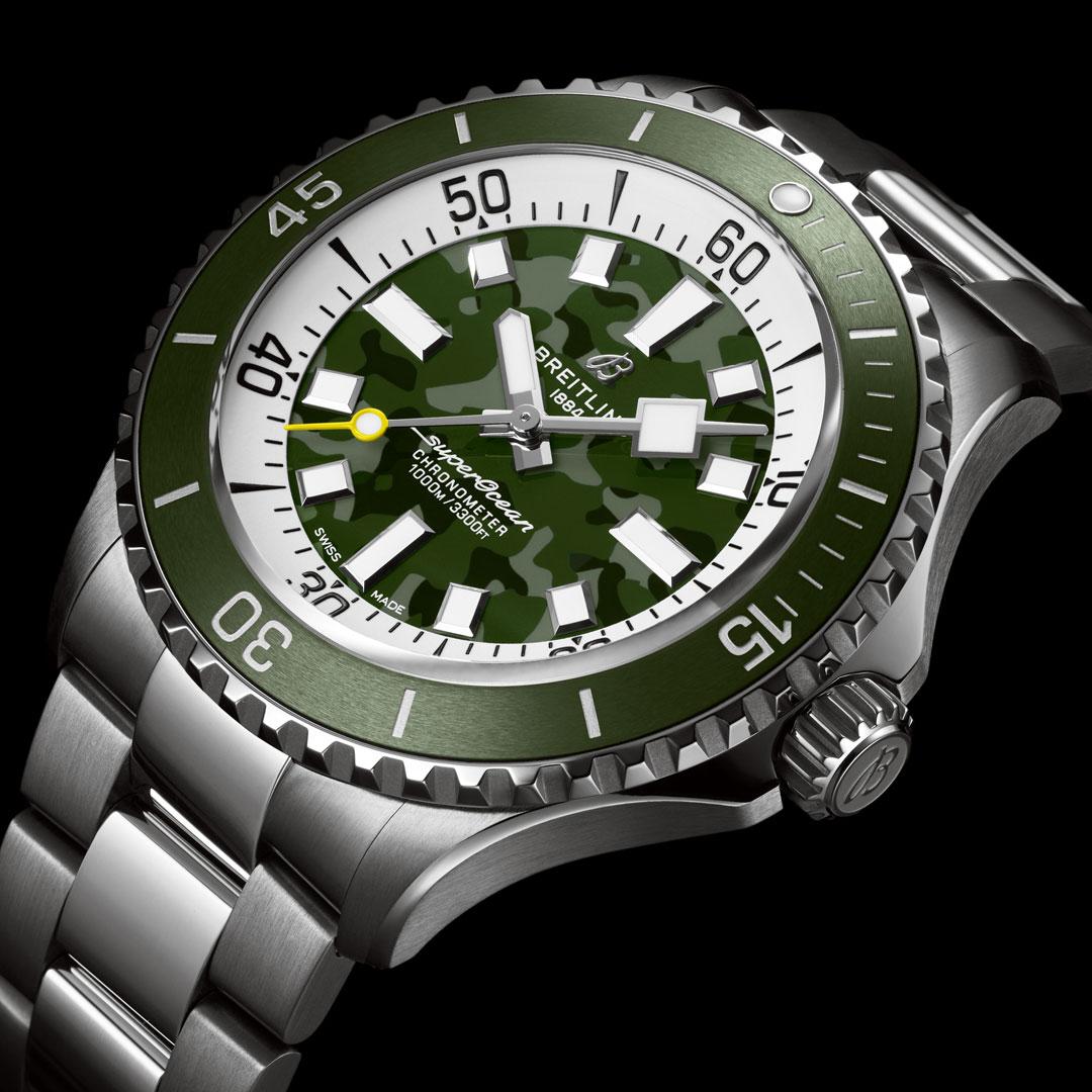 Breitling Superocean Automatic 46 Super Diver Camouflage Dial ref. E10379 green side