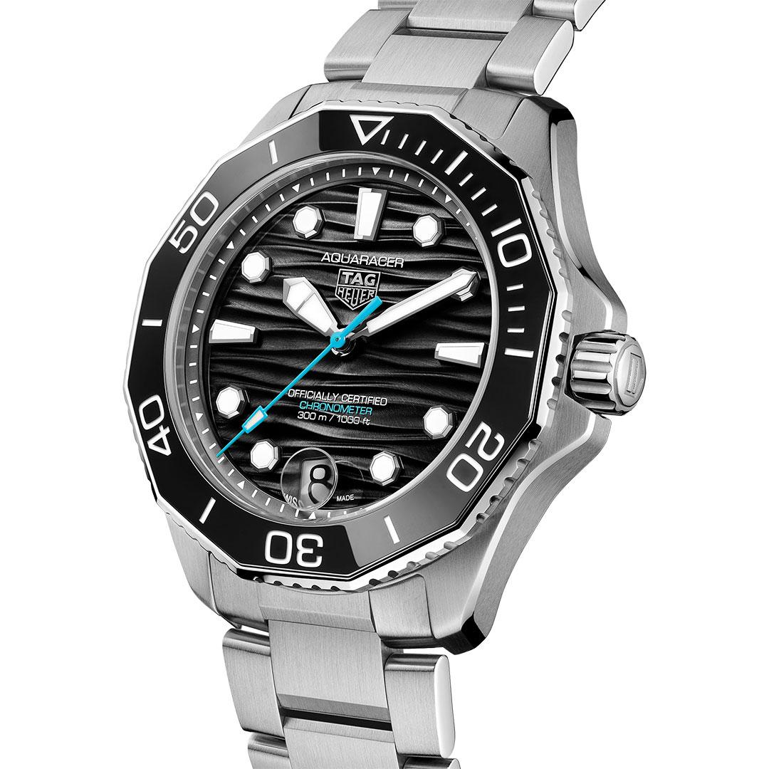 TAG Heuer Aquaracer Professional 300 Date ref. WBP5110.BA0013 black with bracelet