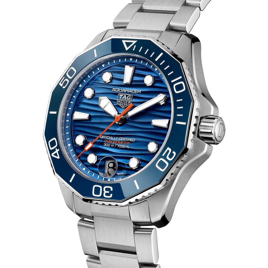 TAG Heuer Aquaracer Professional 300 Date ref. WBP5111.BA0013 blue with bracelet