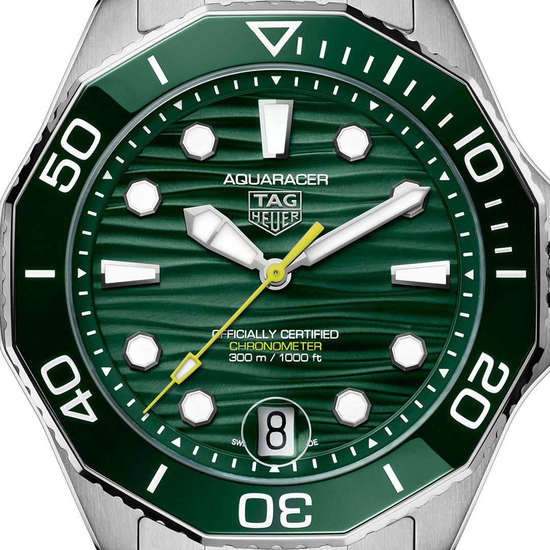 TAG Heuer Aquaracer Professional 300 Date ref. WBP5116 green dial