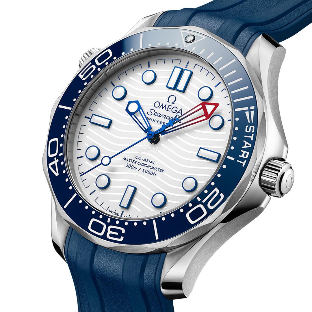 Omega Seamaster Diver 300M 42 mm America's Cup 2024 210.32.42.20.04.002 (rubber) side