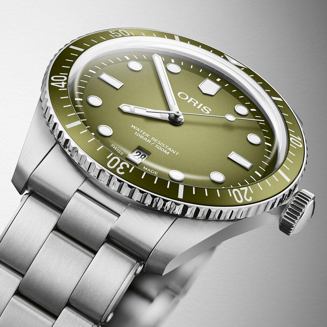 Oris Divers Sixty-Five Date 40 mm Forest Green ref. 01 733 7707 4057-07 8 20 18 band