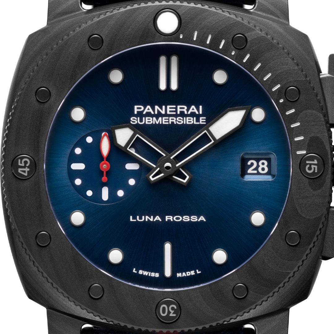 Panerai Submersible Luna Rossa Carbotech ref. PAM01563 dial