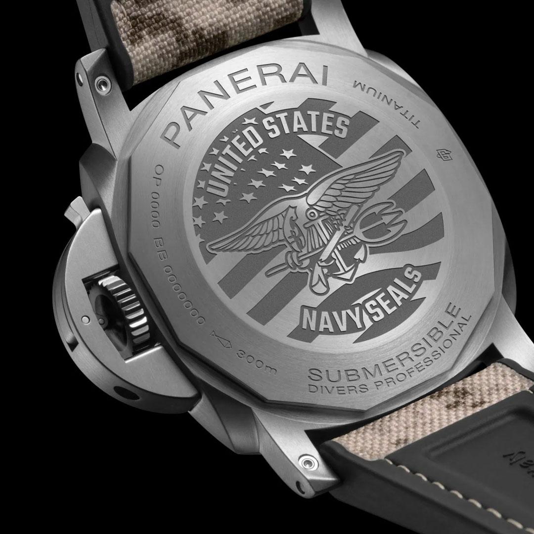 Panerai Submersible Navy SEALs Titanio ref. PAM01669 back