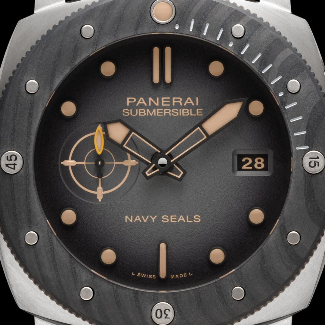 Panerai Submersible Navy SEALs Titanio ref. PAM01669 dial