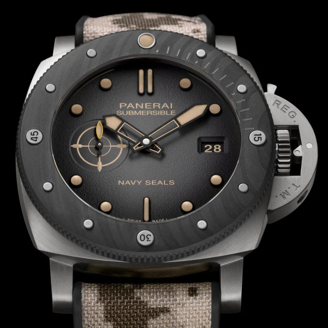 Panerai Submersible Navy SEALs Titanio ref. PAM01669 top