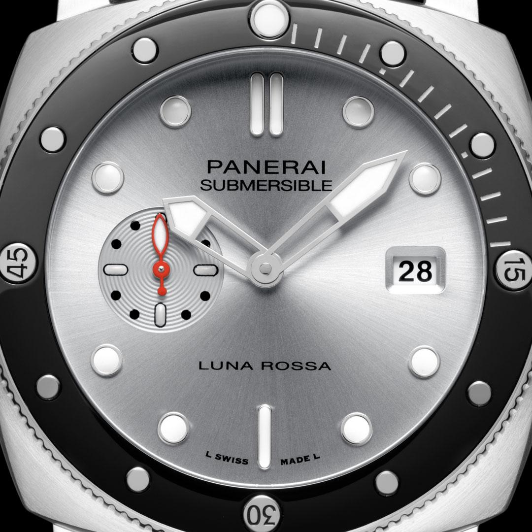 Panerai Submersible QuarantaQuattro Luna Rossa Tribute 37th American's Cup ref. PAM01681 dial