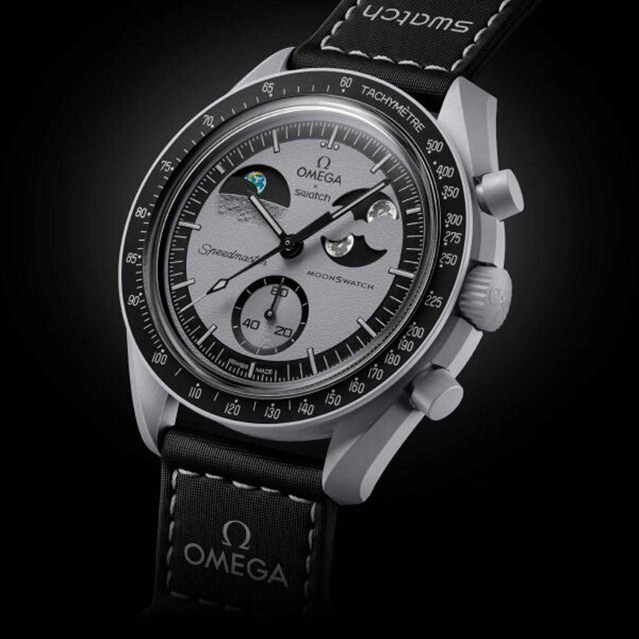 Omega x Swatch Bioceramic Moonswatch Mission to Earthphase ref. SO33M700 side