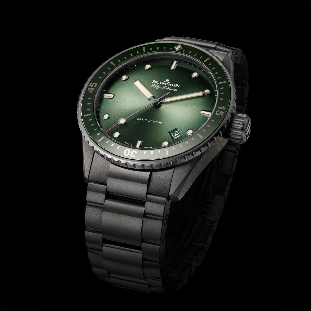 Blancpain Fifty Fathoms Bathyscaphe Ceramic ref. 5000-0153-01S (green, bracelet) side