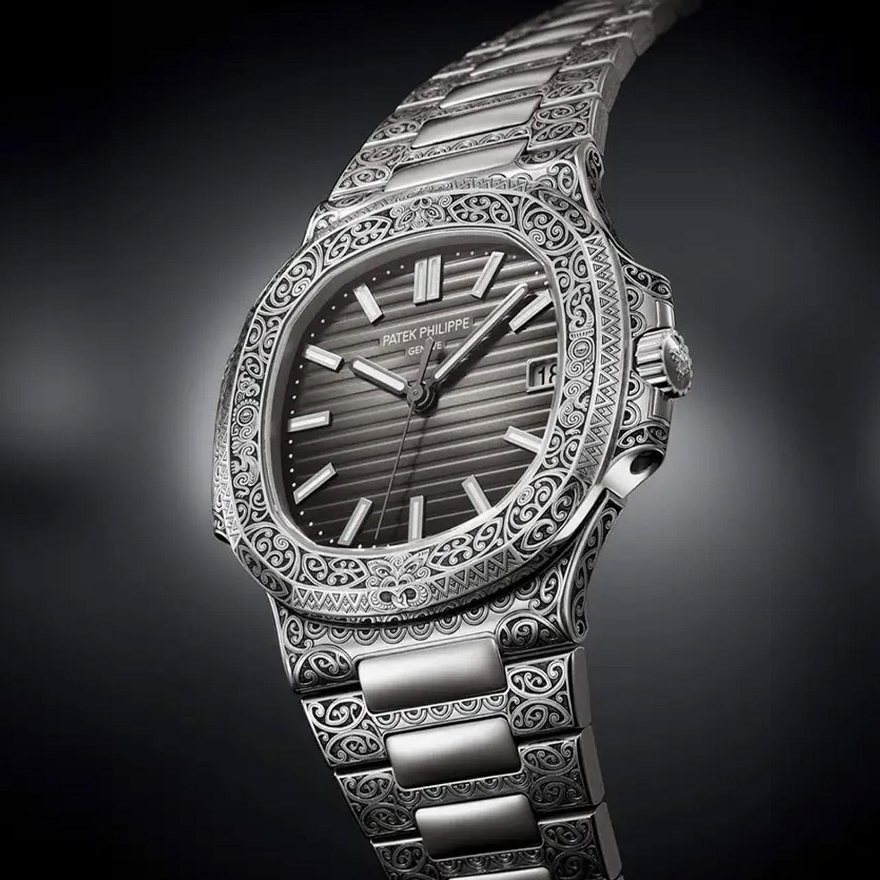 Patek Philippe Nautilus Ref. 5711/1500A Children Auction side