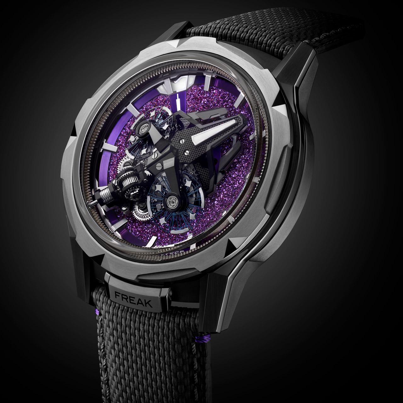 Ulysse Nardin Freak S Watches of Switzerland Centenary Exclusive ref. 2513-500LE-7A-WOS/3A side