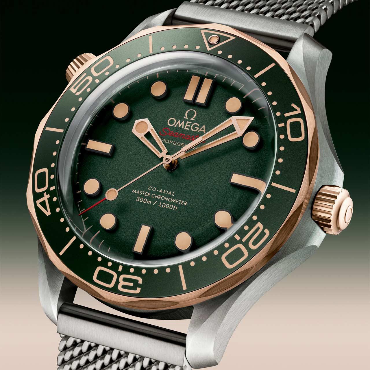 Omega Seamaster Diver 300M 42 mm Titanium - Bronze Gold ref. 210.90.42.20.10.001 side