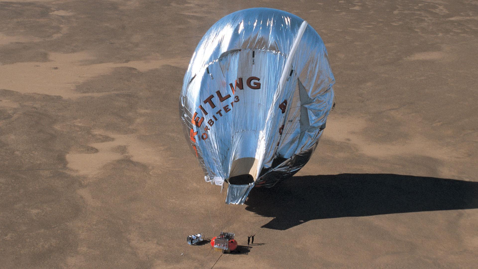 Breitling Aerospace B70 Orbiter ref. EB70101A1O1 Orbiter 3 balloon