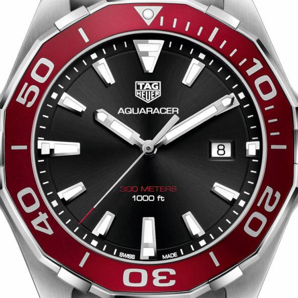 TAG Heuer Aquaracer 300 M - 43 mm red dial