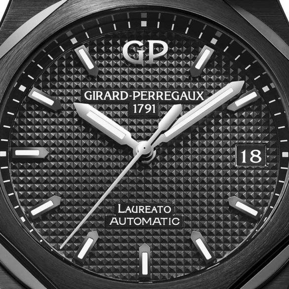 Girard-Perregaux Laureato 42 mm Ceramic 81010-32-631-32A dial