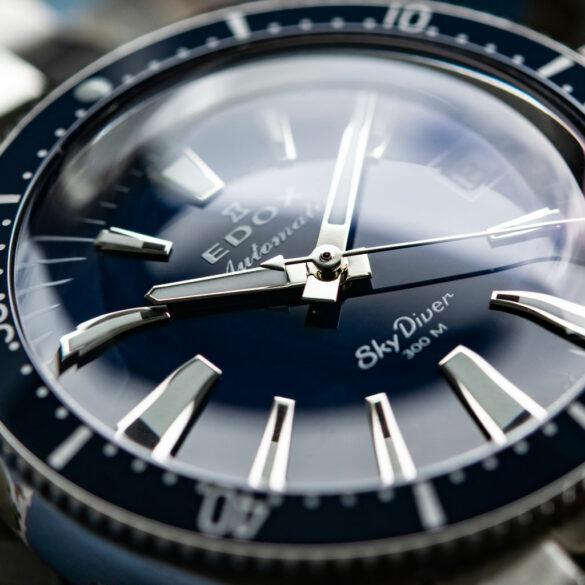 Edox SkyDiver 38 Date Automatic dial