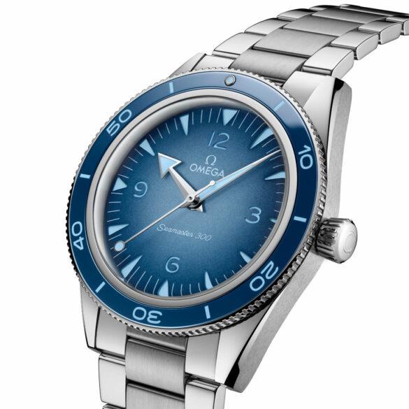 Omega Seamaster 300 Co-Axial Master Chronometer 41 MM Summer Blue side